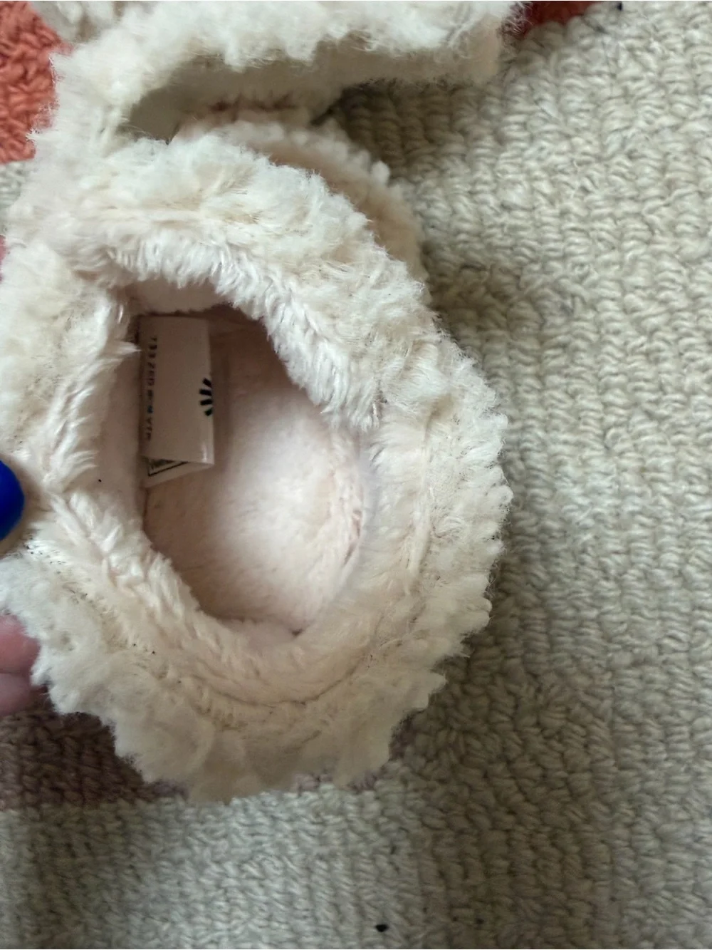 UGG Kids Sherpa Strap Slippers in Cream